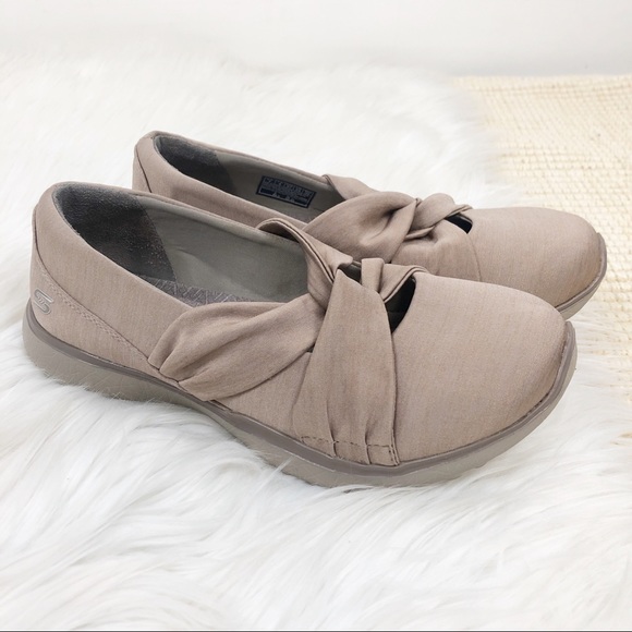 skechers microburst knot concerned